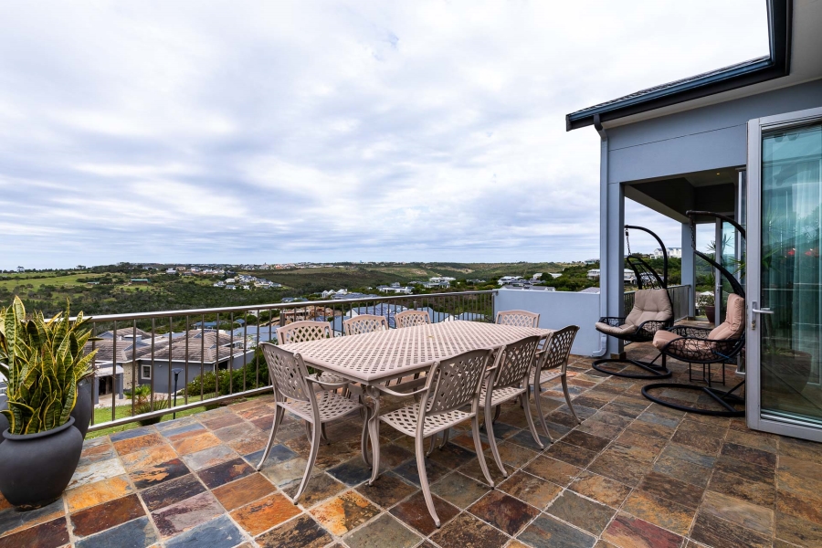 5 Bedroom Property for Sale in Brackenridge Western Cape